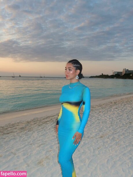 big tits brunette onlyfans free galleries