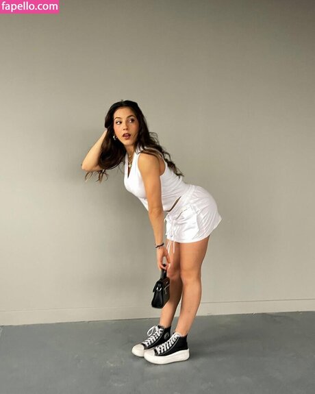 Nihad Sadat sexy star gallery