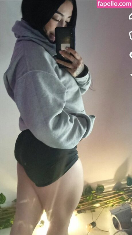 isa red hair sex actress img