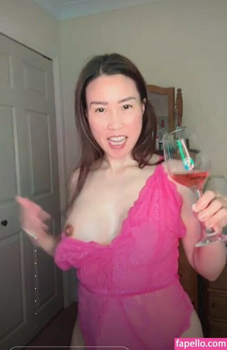 flag iris high quality actress pics