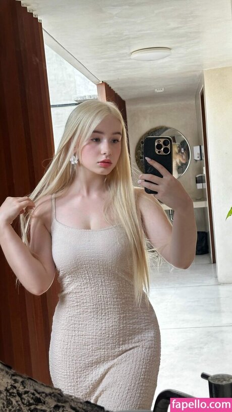 amateur mom onlyfans pretty image