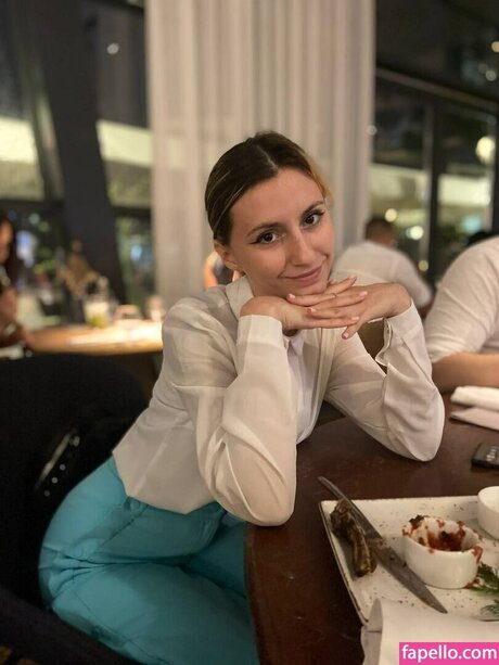 Russian Girls star sexy image