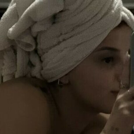 Sarah Estanislau art star galleries