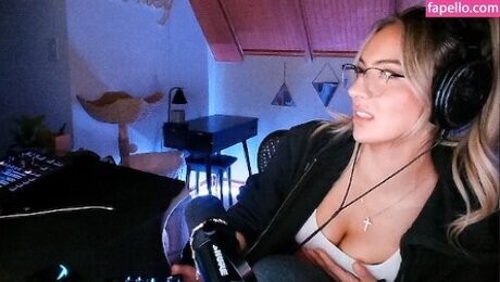 Honeyxxo beautiful actress photo