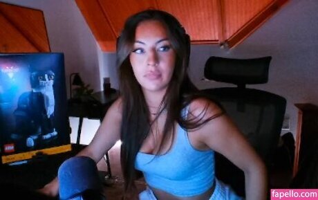 Honeyxxo pornstar naked galleries