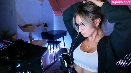 Honeyxxo nice pornstar image