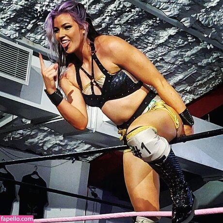 Lena Kross star gallery