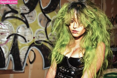 ka1bra star adult photos