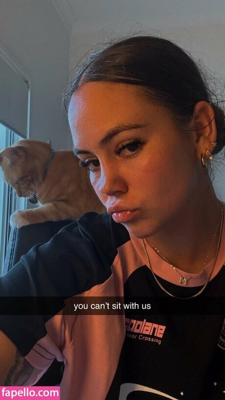 maddiewort_ top model pic