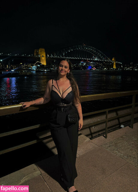 maddiewort_ hot actress photos