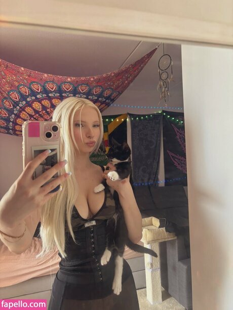 pikkukiiaaa porn actress archive