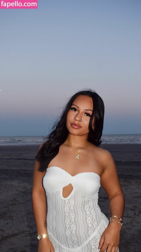 Aracelyanahiii beautiful star photos