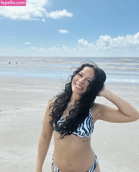 Aracelyanahiii model nude picture