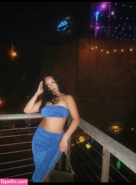 Aracelyanahiii model free image