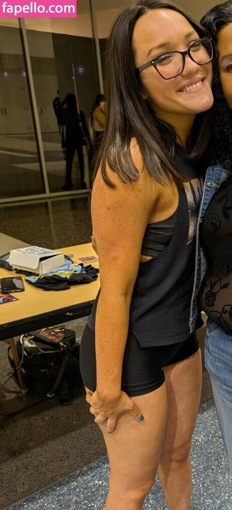 Izzy Moreno hot model photo