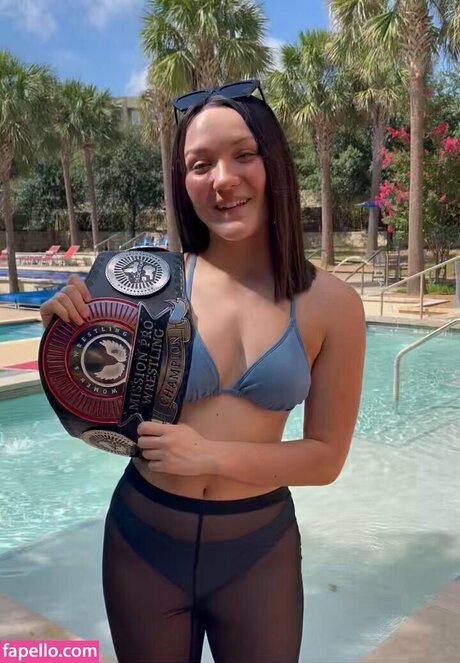 Izzy Moreno model best galleries