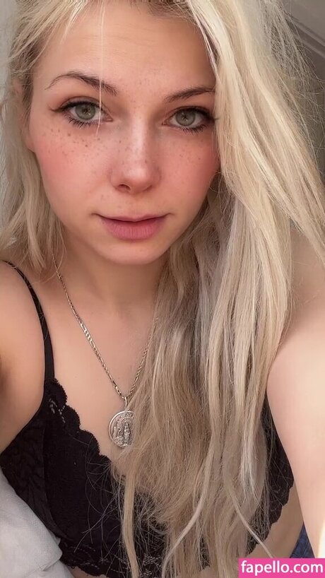 strawberry milk onlyfans sexy nude img