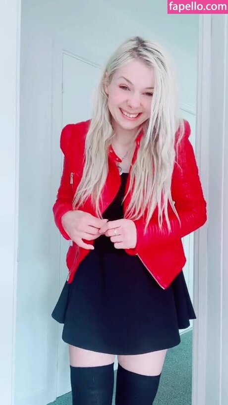 petite girls onlyfans free naked img