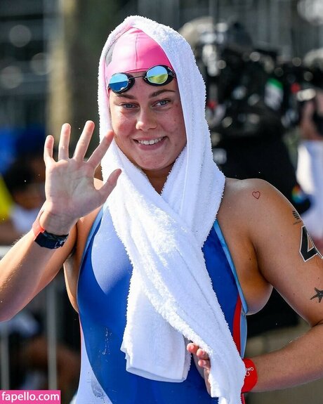 Louna Kasvio sexy star img