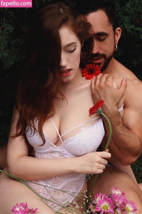 Blue Cromwyll xxx model photos