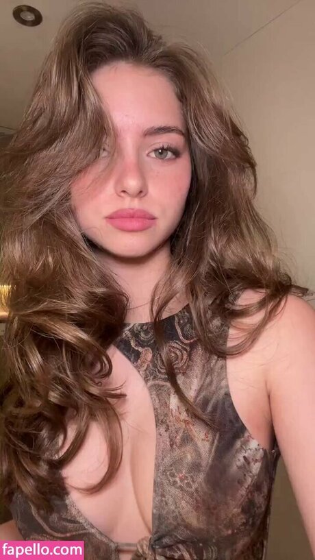 Lucia Ferrato nudes model archive