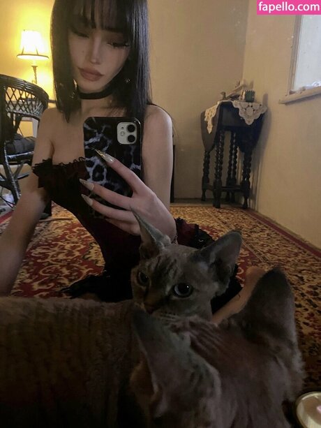 Eieniffy pretty model picture