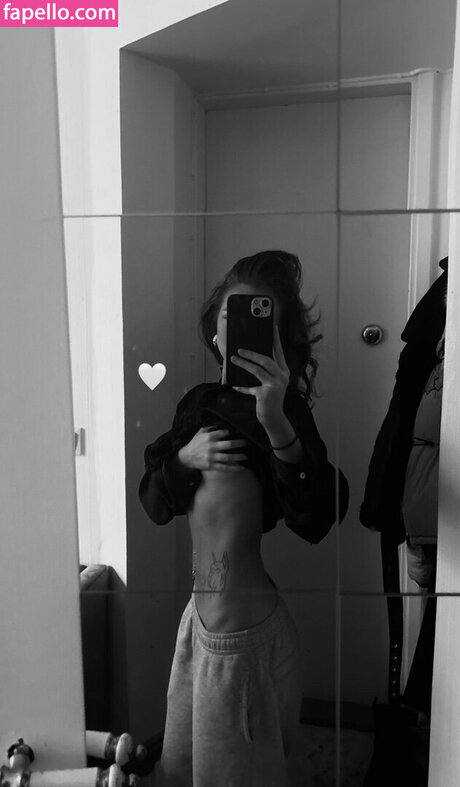 Neea Kuosmanen xxx actress pic