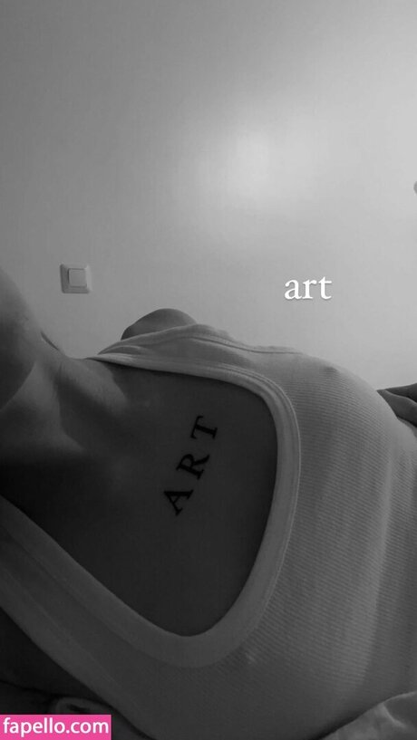 Neea Kuosmanen star free picture