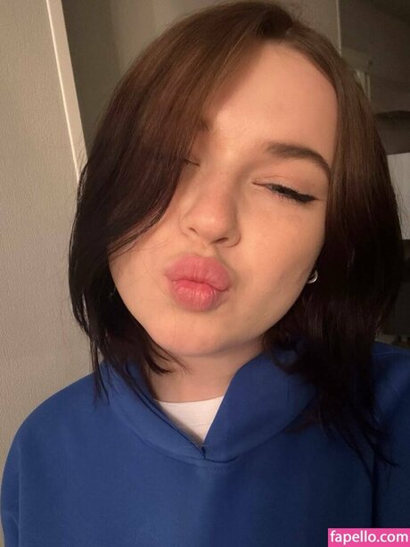 flat chested onlyfans free nude img