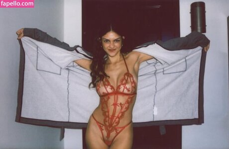 kylie likes blue pornstar nude pictures