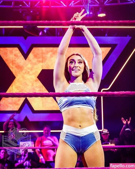 Wren Sinclair erotic pornstar galleries