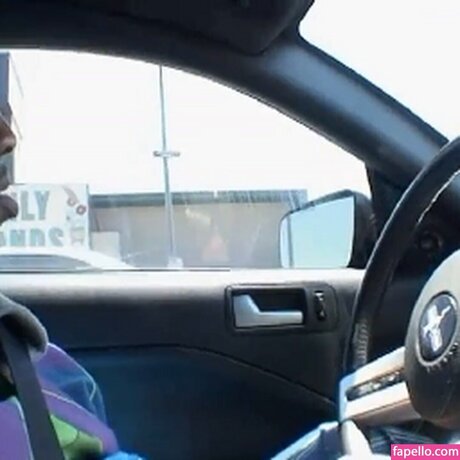 Leenuh Rae model high quality images