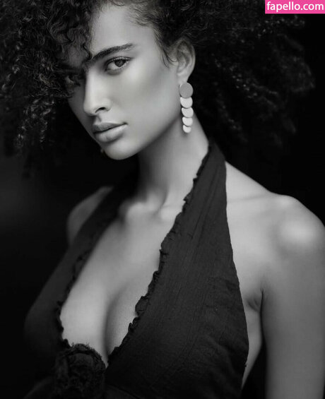 Gabby Lana model archive