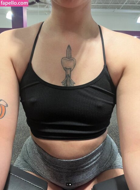 Msvioletvixxen model hot image