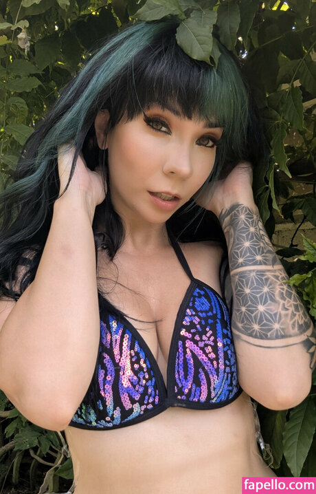 Chloe Drinkwater pornographic model photos