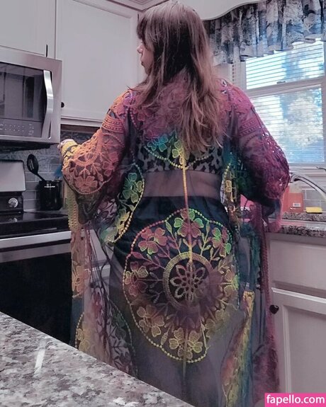 Hoodieninja pretty model picture