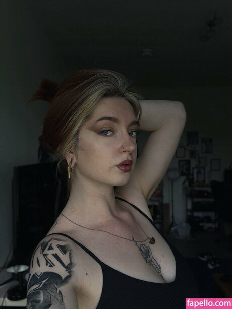 Kiras note star high quality picture