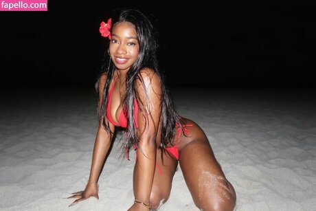 Deb Smikle model exclusive image