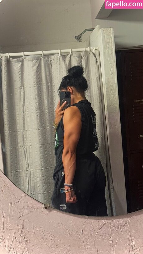 Kingandrea sexy model picture