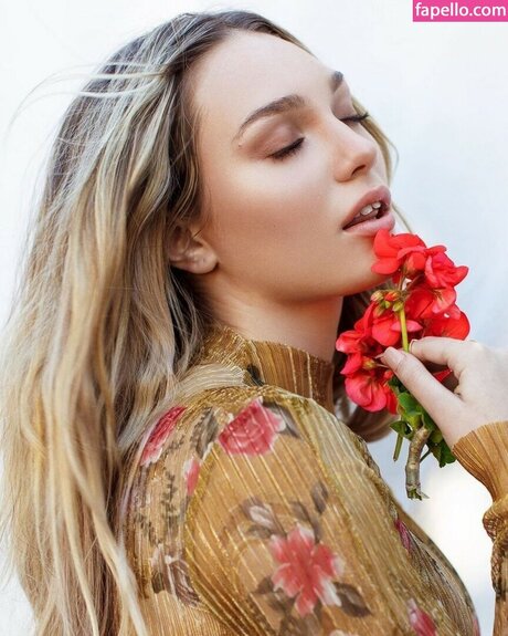 maddieziegler erotic star archive