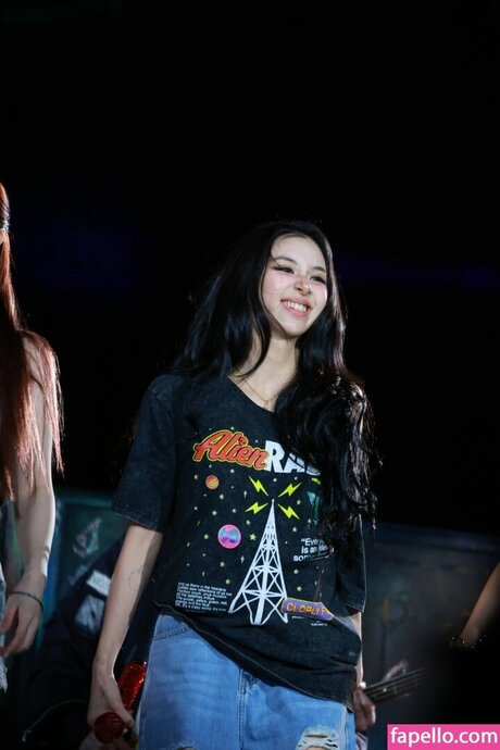 Chaeyoung naked star photo