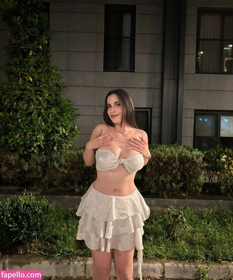 sseliingn star nudes archive