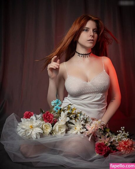 Lucilla Jiggly model adult pic