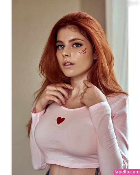 Lucilla Jiggly Photo Gallery