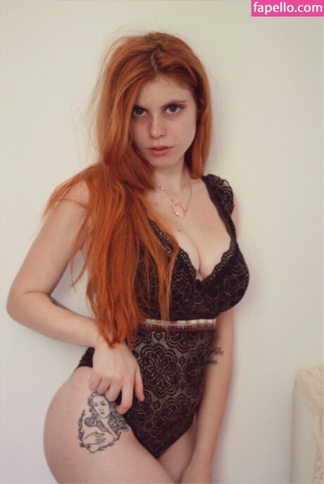 Lucilla Jiggly top model pictures