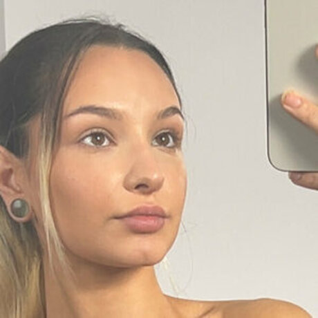 Mirielle Mae nude model galleries