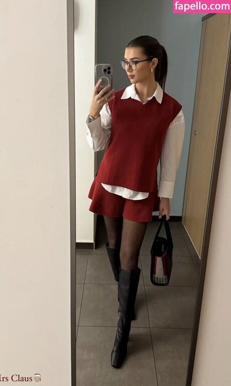 Kate Tracey model erotic image