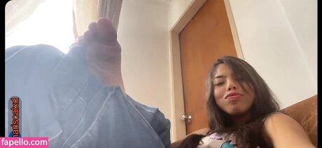 Ale oficial model nude picture