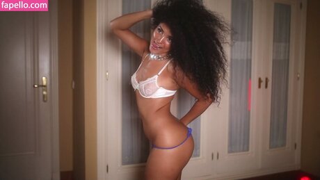 suzysuza pornstar high quality img