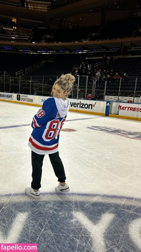 gamer onlyfans sexy nude pics